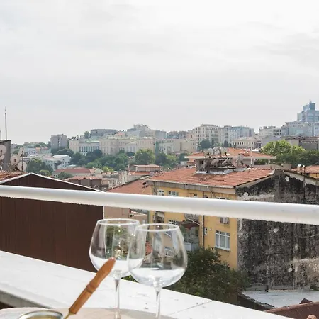 Antique Boutique Aparthotel 4*