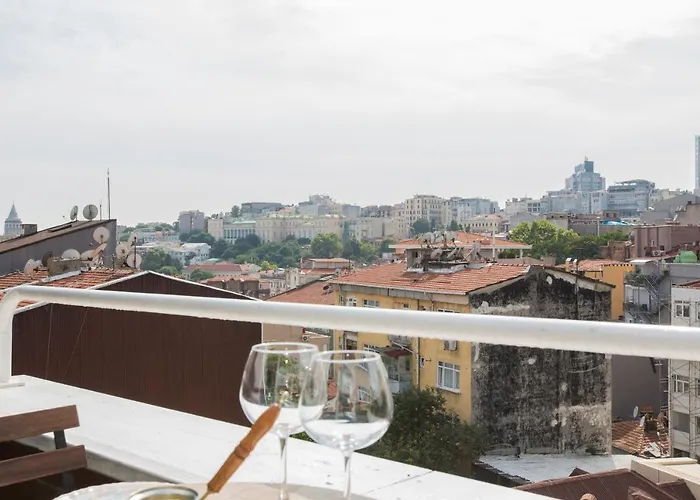 Antique Boutique Aparthotel 3*